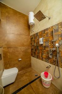 Un baño de Abhinav Nest by Xplore Indo 27 fotos más