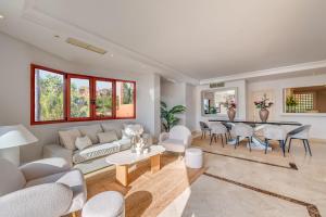Posedenie v ubytovaní VACATION MARBELLA I La Alzambra Peaceful Hideaway with Sea views