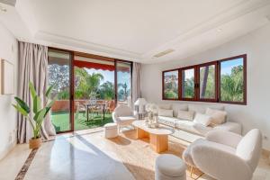 Posezení v ubytování VACATION MARBELLA I La Alzambra Peaceful Hideaway with Sea views + 36 fotografií