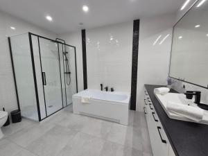 Kúpeľňa v ubytovaní Apartament Mountains Góry Sowie