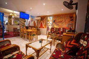 Posezení v ubytování Venus Hotel Luxor 日本人 大歓迎