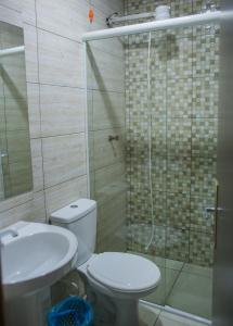 Ένα μπάνιο στο Residencial Solar Três