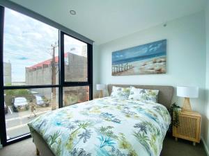 Postel nebo postele na pokoji v ubytování Modern 2BR Apt in Adelaide CBD with Pool-Gym-BBQ + 24 fotografií