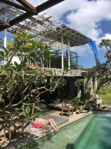 Bazén v ubytování The Hide Hostel Canggu - Adult Only nebo v jeho okolí