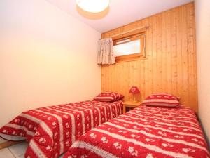 Postel nebo postele na pokoji v ubytování Appartement 3 pièces avec parking et WIFI, proche télécabine à Châtel - FR-1-676-128