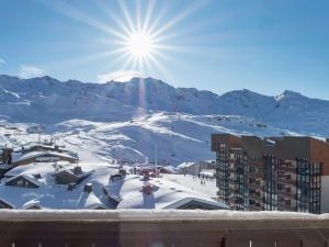 Fotografie z fotogalerie ubytování Appartement confortable à Val Thorens - 4 pers - Balcon - Proche pistes - FR-1-637-82 v destinaci Val Thorens + 2 fotografie