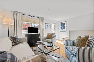 Sjónvarps- og/eða afþreyingartæki á Pearl Street Unit C - Boulder