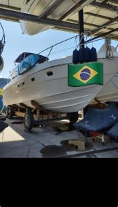 Billede fra billedgalleriet på Alugo barco intermarine 440 i Angra dos Reis + 11 billeder