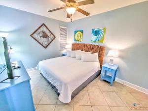 Azure 418-Glorious Gulf-Front Views- Luxury 4 Bdrm客房内的一张或多张床位