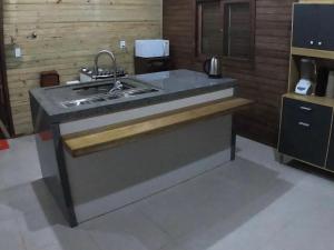 Dapur atau dapur kecil di Chalé na Praia de Itapirubá - SC +62 gambar