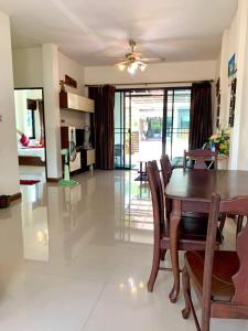 Kuchyň nebo kuchyňský kout v ubytování Natural Home The connect soi 2 + 58 fotografií