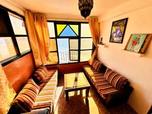 Area soggiorno di Atlas Hostel Taghazout