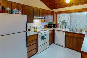 Gallery image of Playing Coast in Tillamook