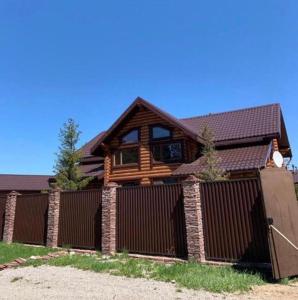 Budova, kde se chata nachází + 8 fotografií