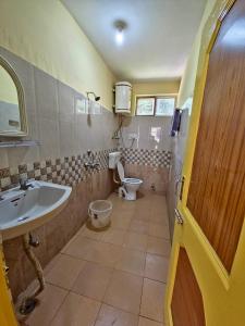 Koupelna v ubytování Hotel Dhungri valley