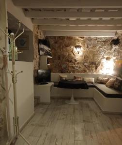 Posezení v ubytování La cueva + 1 fotografie