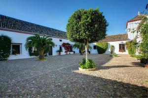 Gallery image of Reservaloen Hacienda las Marciagas in Benacazón