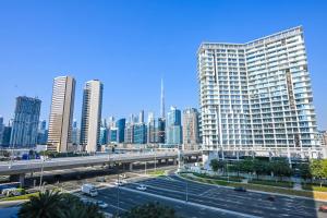 Vista general de Dubai o vistes de la ciutat des de l'apartament