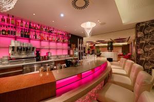 Lounge nebo bar v ubytování See Side Hotel SEEWIRT MATTSEE