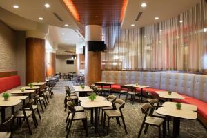 Restaurace v ubytování SpringHill Suites by Marriott Las Vegas Convention Center