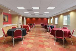 Konferenční prostory v ubytování TownePlace Suites by Marriott Lake Jackson Clute + 16 fotografií
