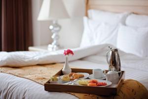 Postel nebo postele na pokoji v ubytování Marriott Tijuana Hotel
