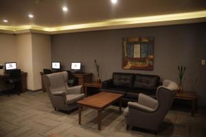 TV a/nebo společenská místnost v ubytování Marriott Tijuana Hotel