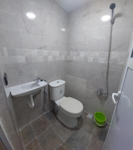 Koupelna v ubytování Cozy Room & Modern Amenities 2
