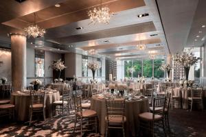 Restaurace v ubytování The Ritz-Carlton, Boston