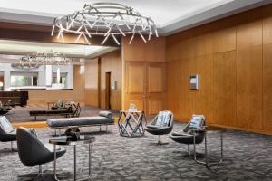 Posezení v ubytování Crystal Gateway Marriott + 37 fotografií