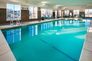 A piscina em ou perto de SpringHill Suites by Marriott Fishkill
