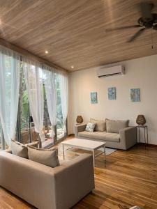 Gallery image of Iluminar Beachfront Suites in Nosara