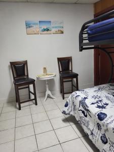 Postel nebo postele na pokoji v ubytování Azucar Miami