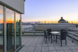 Rõdu või terrass majutusasutuses Sheraton Carlton Nuernberg