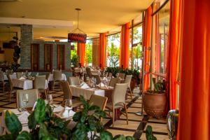 Restaurace v ubytování Protea Hotel by Marriott Entebbe