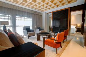 Ruang duduk di Sheraton Lagos Hotel