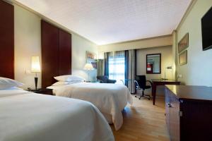 Katil atau katil-katil dalam bilik di Sheraton Lagos Hotel