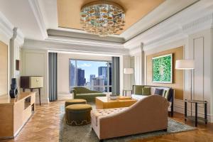Posezení v ubytování JW Marriott Hotel and Suites Saigon