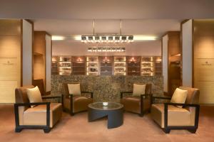 Posezení v ubytování JW Marriott Hotel and Suites Saigon