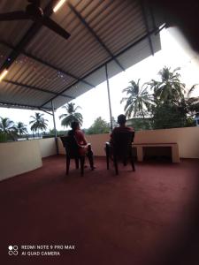 Posezení v ubytování Swanand Home Stay
