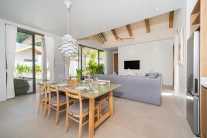 TV a/nebo společenská místnost v ubytování Himmapana Villas - Grand Valley