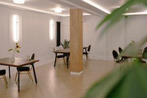 Posedenie v ubytovaní Hotel i Restauracja „KRISTAL”