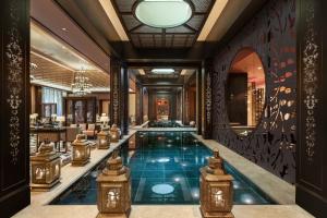 Bazén v ubytování The St. Regis Cairo nebo v jeho okolí