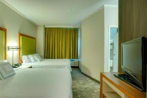Gallery image of SpringHill Suites by Marriott Lawrence Downtown in Lawrence +25 photos