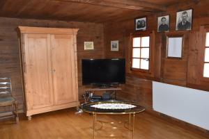 TV a/nebo společenská místnost v ubytování Cricerhaus