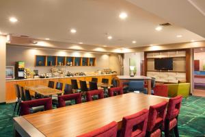 Restaurace v ubytování SpringHill Suites Phoenix Tempe Airport