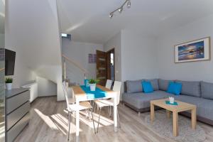 Posezení v ubytování RESORT Riva & Avir