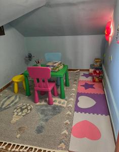 Dětský klub v ubytování Ιξός Home