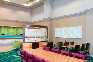 Fotografie z fotogalerie ubytování SpringHill Suites by Marriott Peoria v destinaci Peoria + 18 fotografií