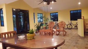 Gallery image of Hostal Bocas Tropical Paradise in Bocas Town